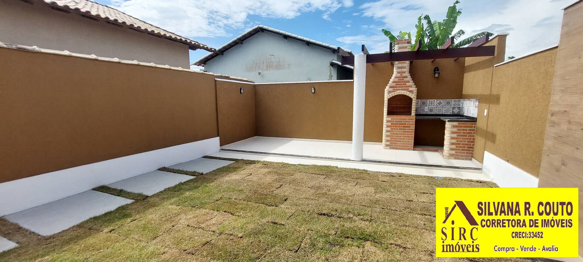 Casa à venda com 3 quartos, 240m² - Foto 2