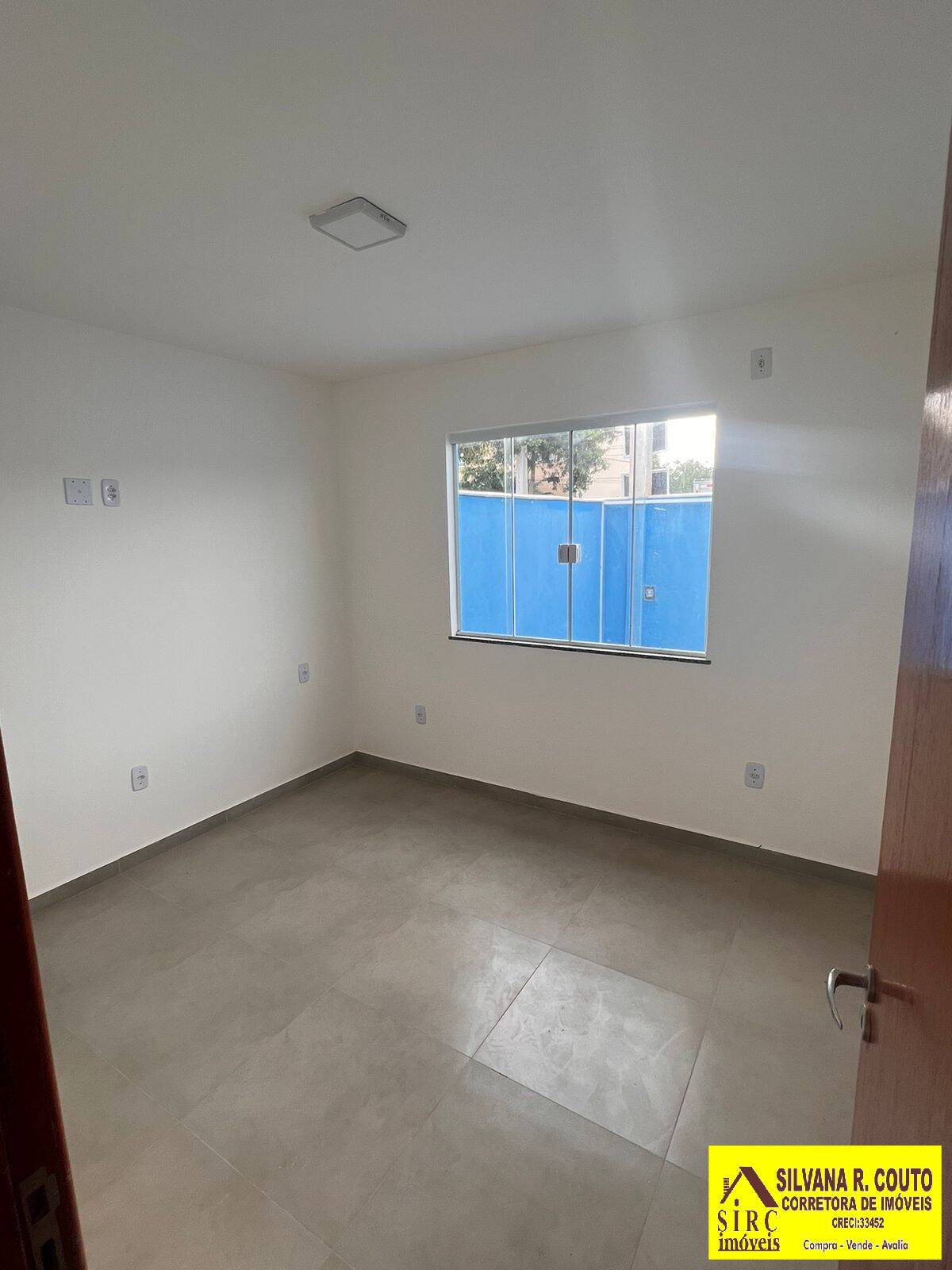 Casa à venda com 3 quartos, 240m² - Foto 3